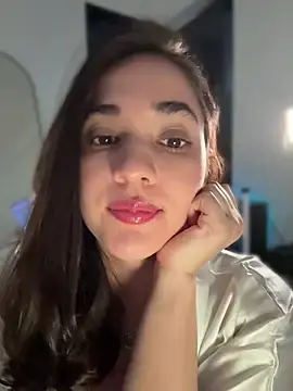Stripchat Sex Cam of MadawiOud
