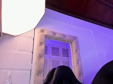 Stripchat Sex Cam of Perla_dl