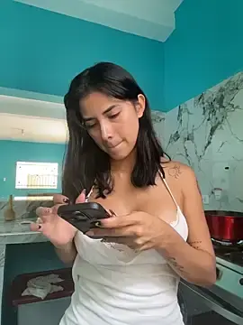 Stripchat Free Porn Cam of VALEN_LATIN