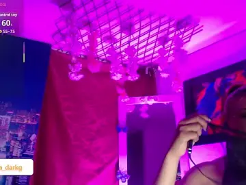 Stripchat Sex Cam of dark-kalr
