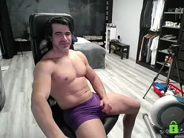 Stripchat Free Porn Cam of latinoo23bom