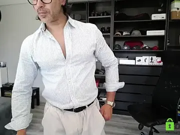 Stripchat Live Sex of latinoo23bom