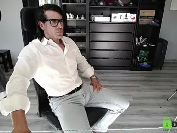 Stripchat Nude Webcam of latinoo23bom