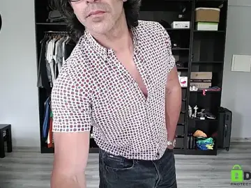 Stripchat Free Live Porn of latinoo23bom