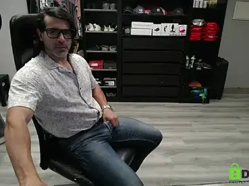 Stripchat Free Porn Cam of latinoo23bom