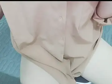 Stripchat Free Porn Cam of Mai_maik