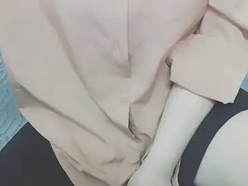 Stripchat Free Porn Cam of Mai_maik