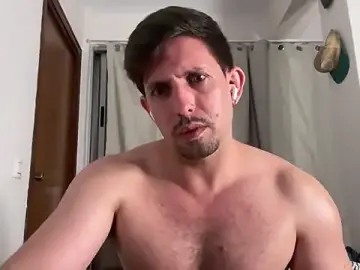 Stripchat Sex Cam of MathiasBellucci