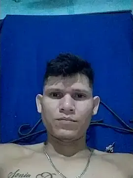 Stripchat Free Live Porn of Elmerjoze009