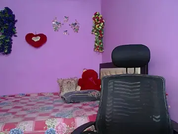 Stripchat Live Sex Cam of Maiya_Amber