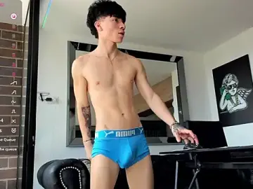 Stripchat Watch Live Sex Cams of pretur_cruba1