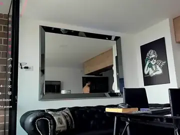 Stripchat Free Porn Cam of pretur_cruba1