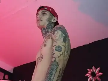 Stripchat Best live sex cam show of Paulo_527