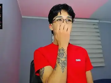 Stripchat Free Porn Cam of tom_Howard