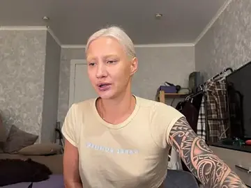 Stripchat Best Webcam of AnneBall