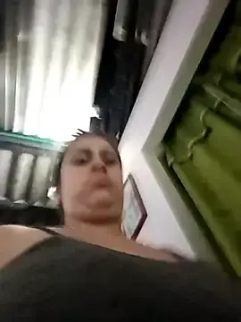 Stripchat Free Live Porn of MariBelle1