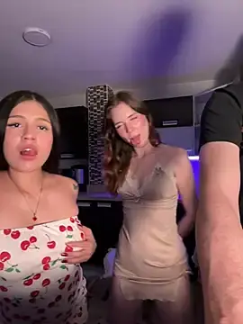 Stripchat Best Webcam of kevin_hotgirls