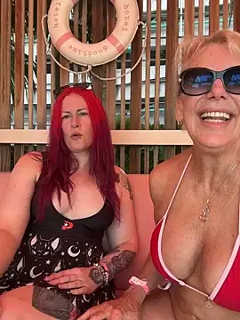 Stripchat Sex Cam of FitCougar