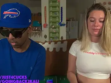 Stripchat Sex Cam of boomboomr00m