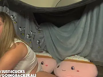 Stripchat Free Porn Cam of boomboomr00m