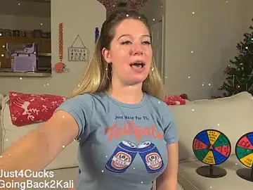 Stripchat Free Porn Cam of boomboomr00m