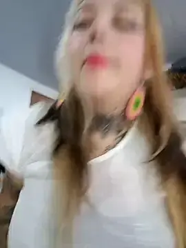 Stripchat Free Porn Cam of cindy_ink