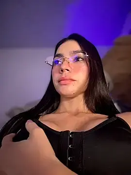 Stripchat Live Sex of Eveliin_ruiz