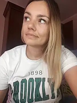 Stripchat Free Live Porn of KrissSexi