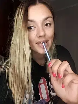Stripchat Best Webcam of KrissSexi
