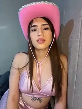 Stripchat Nude Webcam of romyamo