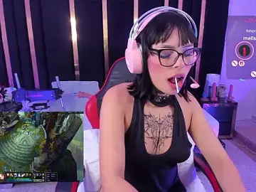 Stripchat Live Sex Cam of Nyveth