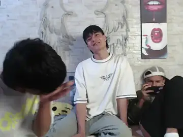 Stripchat Live Sex Cam of axel_milo_kairo_and_noa