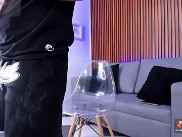 Stripchat Live Sex of Alex_cute77