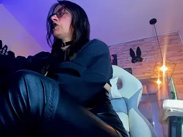 Stripchat Best live sex cam show of Evangelinejoness_