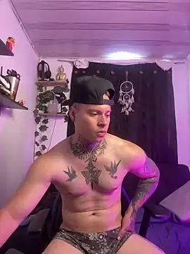 Stripchat Best Webcam of Aaronsmith2