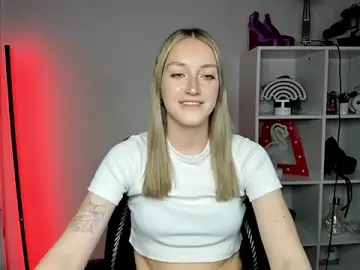 Stripchat Free Porn Cam of EvelynBlond