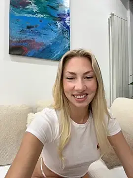 Stripchat Free Live Porn of LuisaBecker