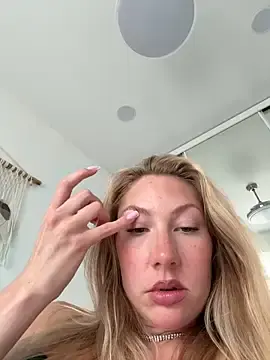 Stripchat Sex Cam of LuisaBecker