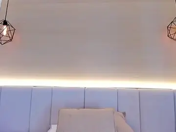 Stripchat Sex Cam of valerysantos_