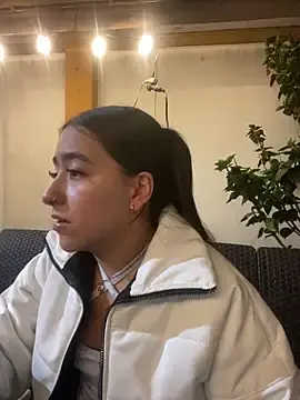 Stripchat Live Sex Cam of AuroraJohns_Pink