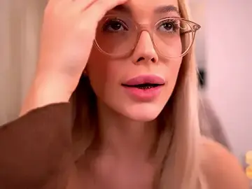 Stripchat Adult Video Chat of KylieJoyce