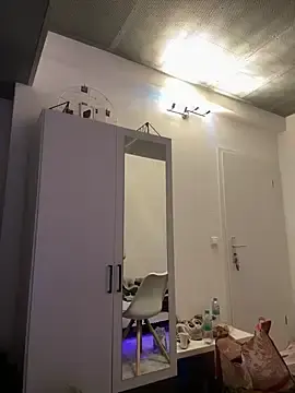 Stripchat Watch Live Sex Cams of Milli-Kiss