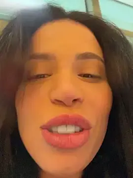 Stripchat Free Porn Cam of Rafaellaz