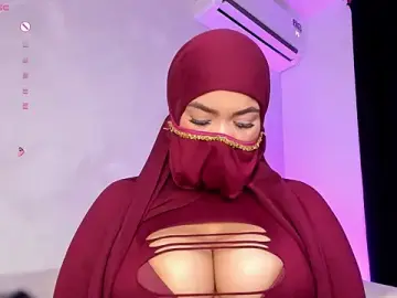 Stripchat Nude Webcam of thaira_aly