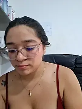 Stripchat Watch Live Sex Cams of -VICKKY