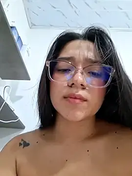 Stripchat Live Sex of -VICKKY