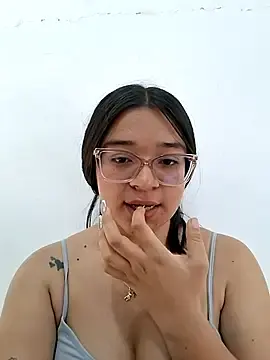 Stripchat Watch Live Sex Cams of -VICKKY