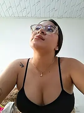Stripchat Free Porn Cam of -VICKKY
