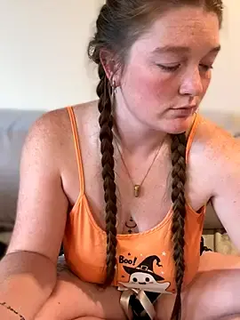 Stripchat Best live sex cam show of PussiesnCream_