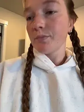 Stripchat Live Sex of PussiesnCream_